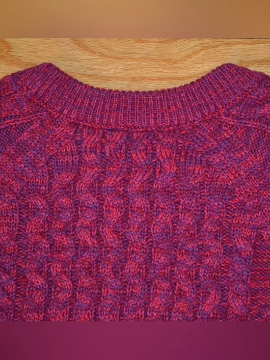 Women’s GAP maroon cable-knit sweater size  M - Picture 15 of 15